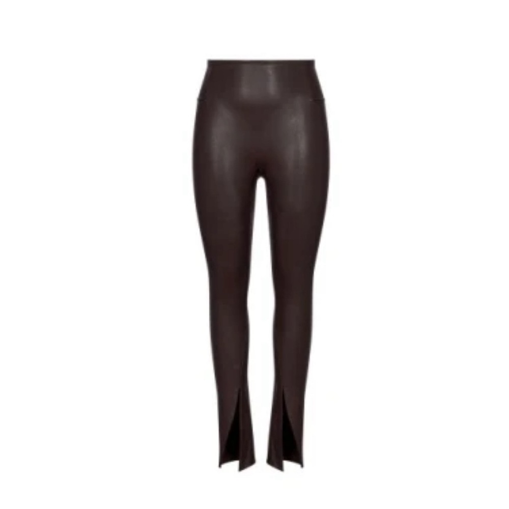 SPANX CHOCOLATE CHERRY FAUX LEATHER FRONT SLIT LEGGINGS (SZ M)